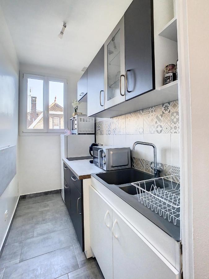 Joli Studio Meuble Tout Equipe Hyper Centre Wifi Apartment Troyes Exterior photo