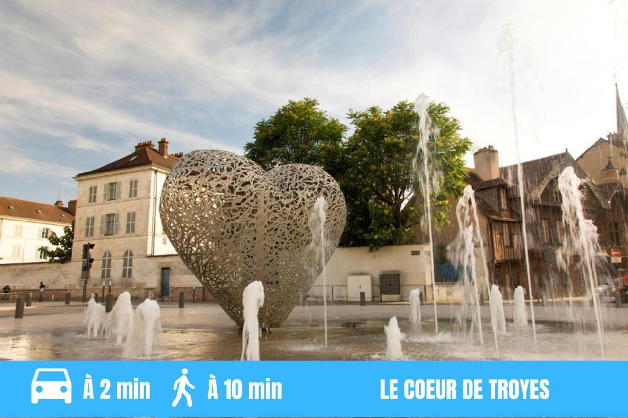 Joli Studio Meuble Tout Equipe Hyper Centre Wifi Apartment Troyes Exterior photo